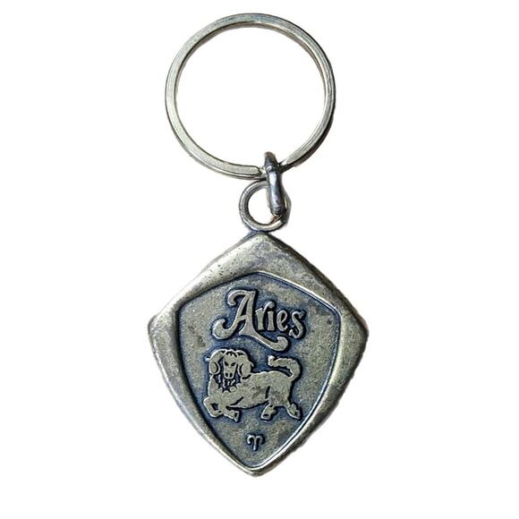 ARIES VINTAGE KEYCHAIN - Picture 1 of 2
